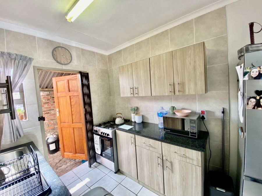 2 Bedroom Property for Sale in Potchefstroom North West